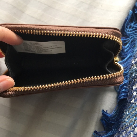 ARITZIA WALLET/ COIN PURSE - Picture 3 of 3